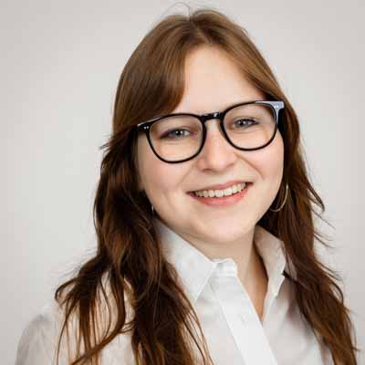Portrait Alina Fleming, die Bestatterinnen Mosbach