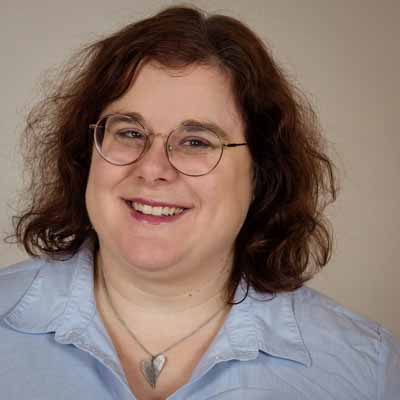 Portrait Jennifer Hagner, die Bestatterinnen Mosbach